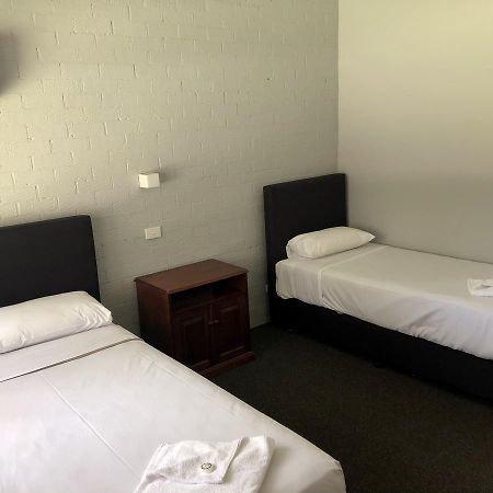 Bateau Bay Hotel Экстерьер фото