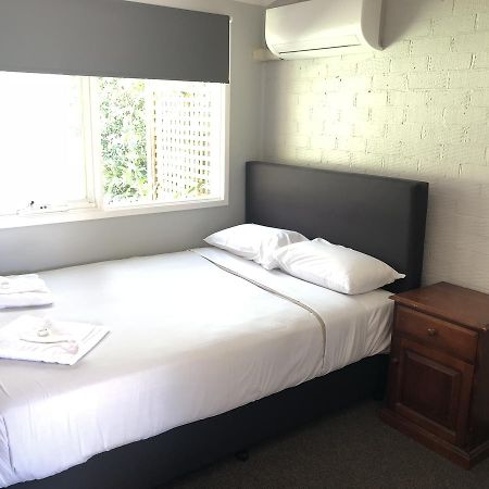 Bateau Bay Hotel Экстерьер фото