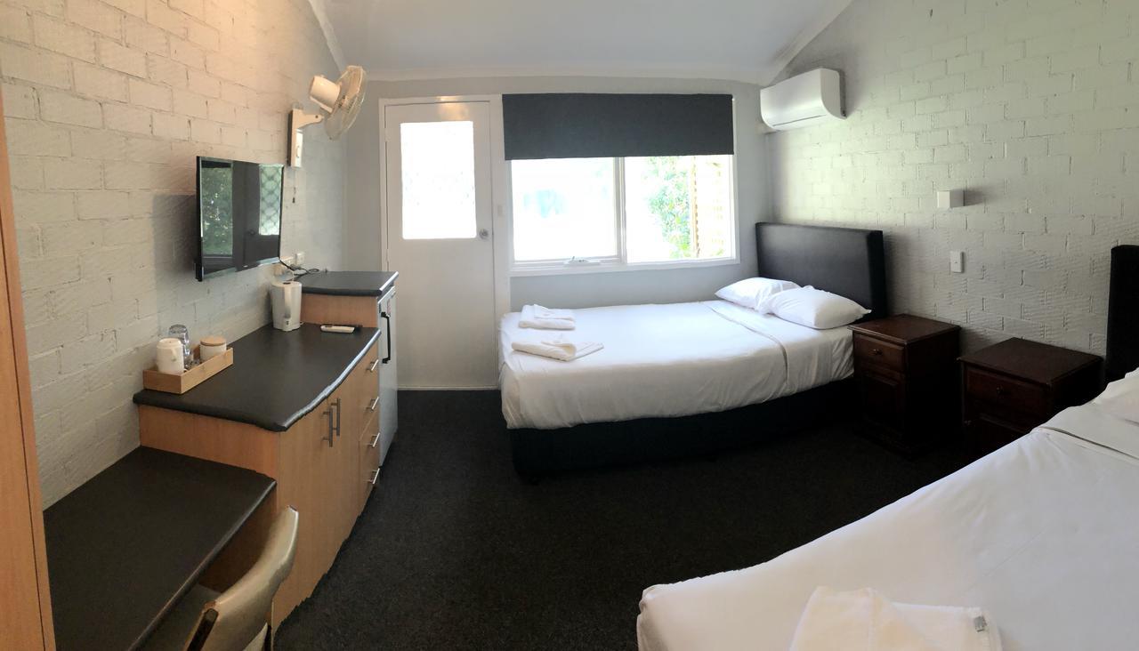 Bateau Bay Hotel Экстерьер фото
