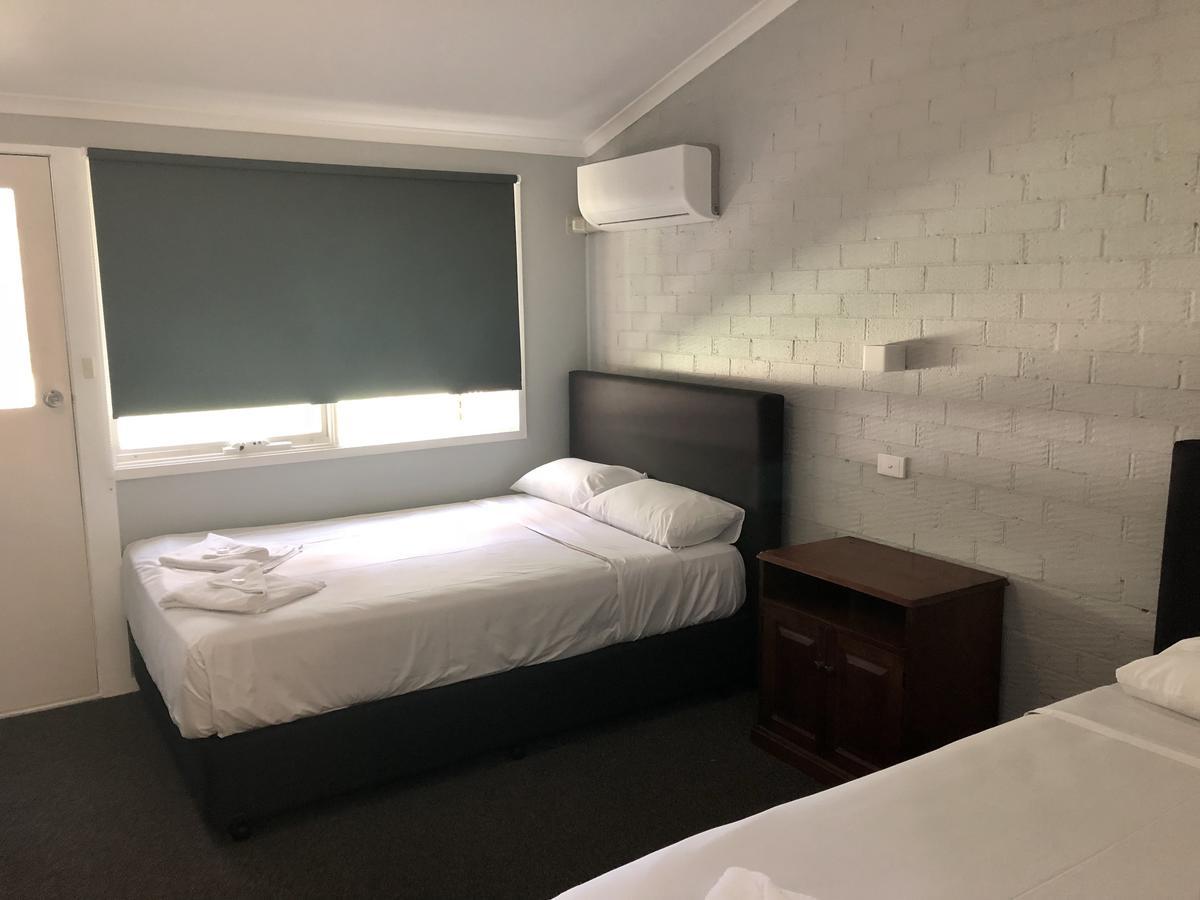 Bateau Bay Hotel Экстерьер фото